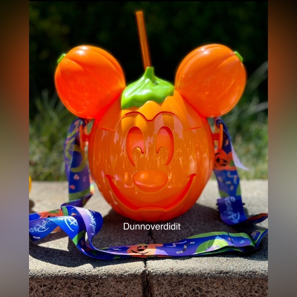 2024 DISNEY MICKEY MOUSE HALLOWEEN PUMPKIN Jack-o-Lantern Light Up SIPPER New